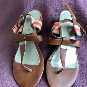 Casual, comfortable sandal for summer